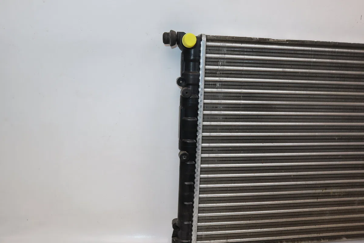 Radiateur Renault CLIO I (B-C57_, 5-357_) 1.2 (b-c-s577) (1996-1996) occasion
