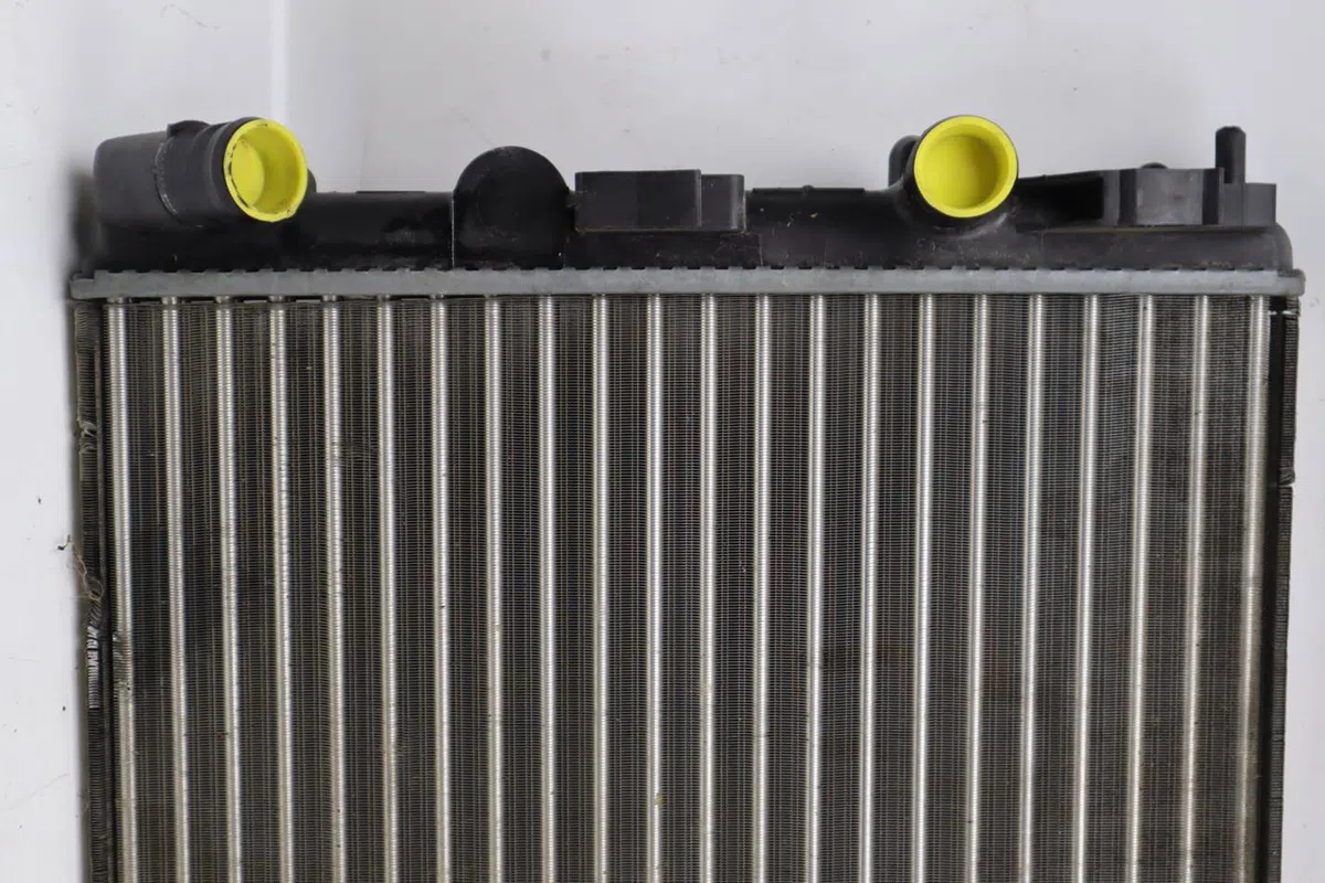 Radiateur Renault CLIO II (BB_, CB_) 1.2 16v (bb05, bb0w, bb11, bb27, bb2t, bb2u, bb2v, cb05,... (2001-2016) 3 portes oc