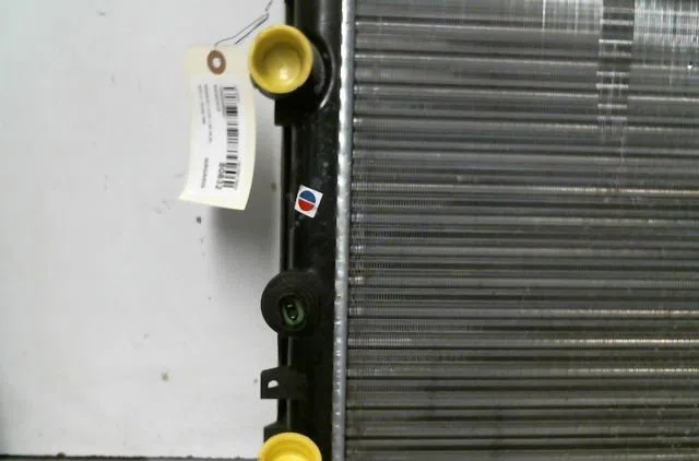 Radiateur Renault CLIO II Camionnette - 3-5 portes (SB0-1-2_) 1.9 d (sb0r) (1999-2000) occasion