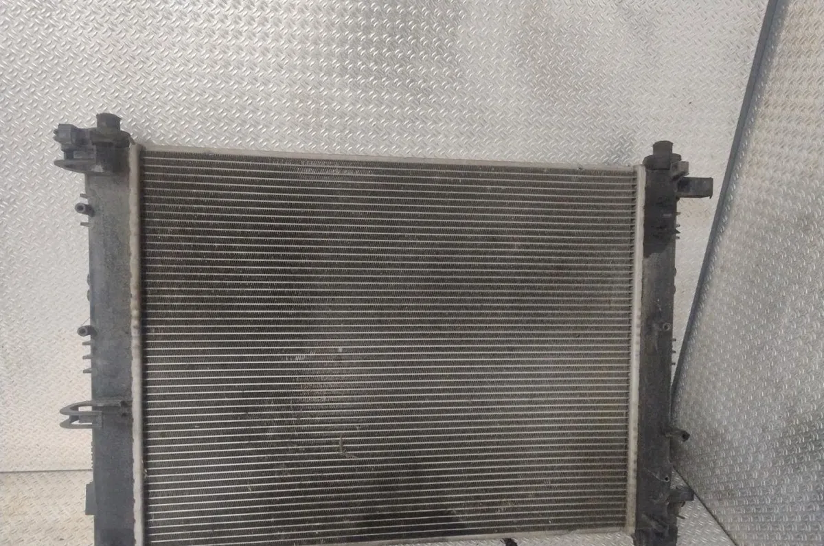 Radiateur Renault CLIO IV (BH_) 0.9 tce 90 (2012) 5 portes occasion