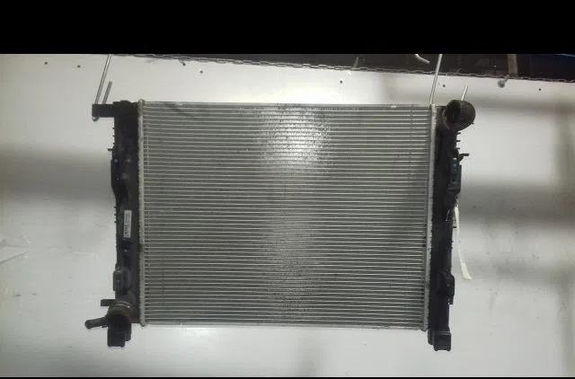 Radiateur Renault CLIO IV (BH_) 1.5 dci 75 (2012) 5 portes occasion