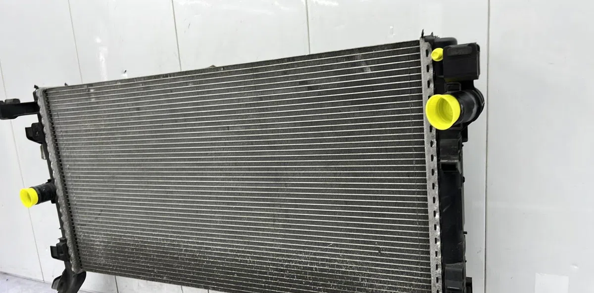 Radiateur RENAULT LAGUNA 3 PHASE 1 occasion