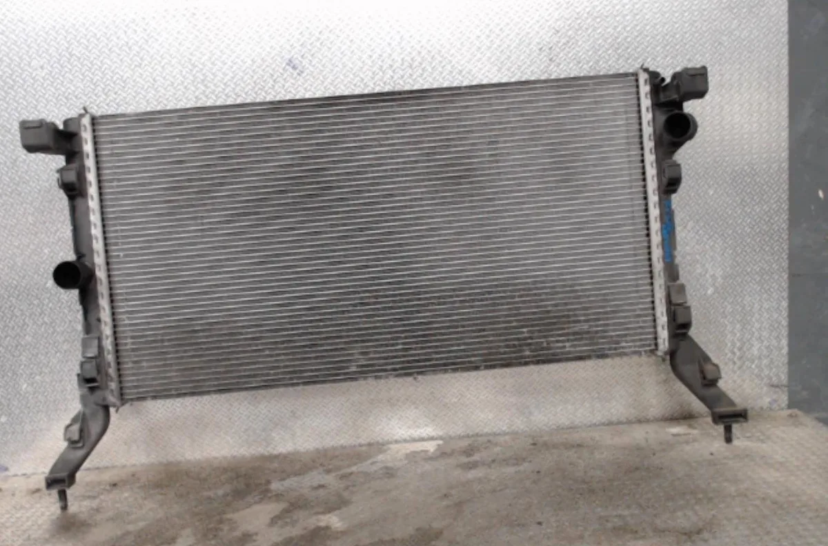 Radiateur Renault LAGUNA III (BT0-1) 2.0 dci (bt07, bt0j, bt14, bt1a, bt1s) (2007-2015) 5 portes occasion