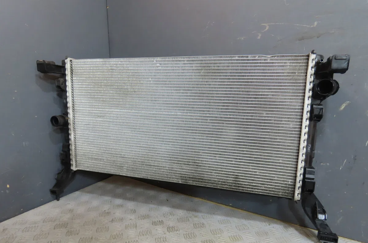 Radiateur Renault LATITUDE (L70_) 2.0 dci 175 (l70y) (2011) occasion