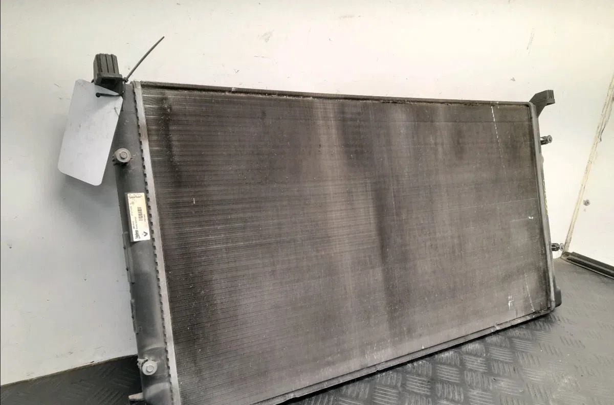 Radiateur Renault MASTER II Camionnette (FD) 2.5 dci (2006-2010) occasion