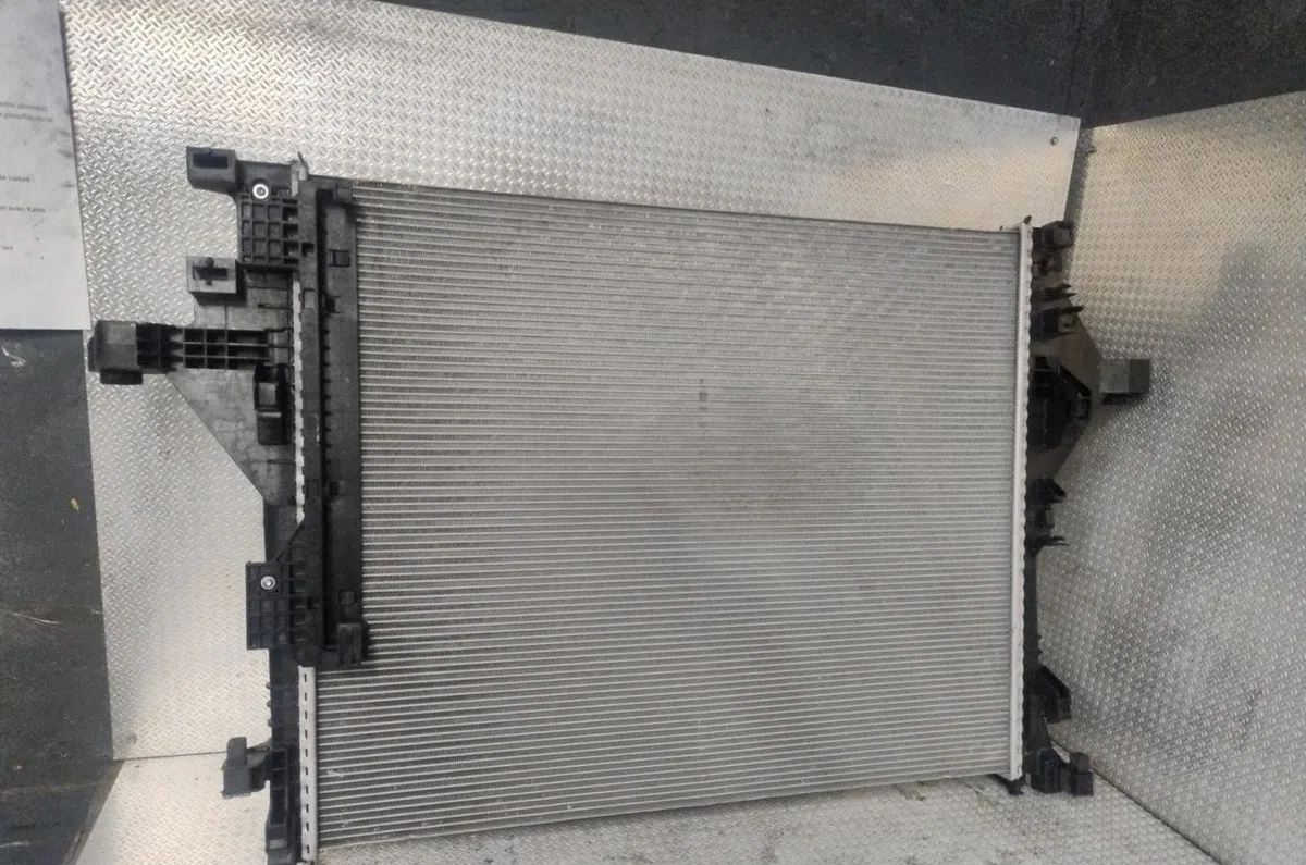 Radiateur Renault MASTER III Camion plate-forme-Châssis (EV, HV, UV) 2.3 dci 145 fwd (ev0e, ev0f, hv0e, hv0f, uv0e, uv0f