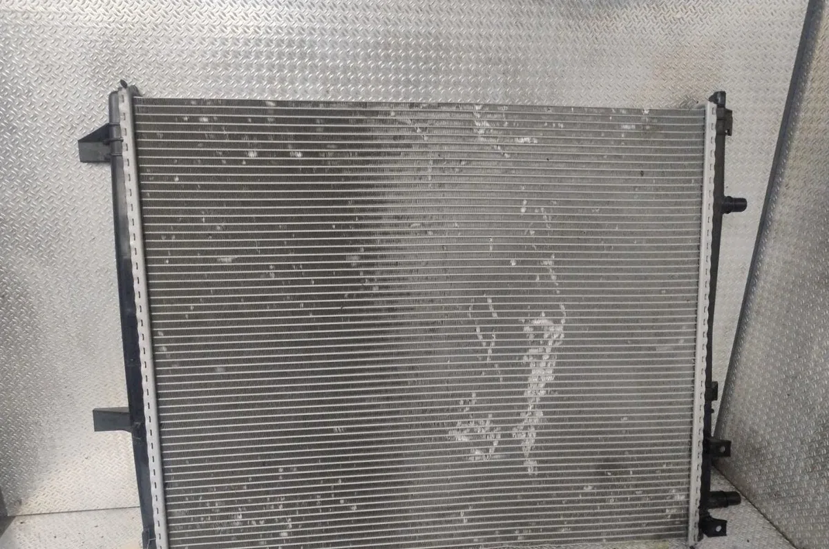 Radiateur Renault MASTER III Camion plate-forme-Châssis (EV, HV, UV) 2.3 dci 145 fwd (ev0e, ev0f, hv0e, hv0f, uv0e, uv0f