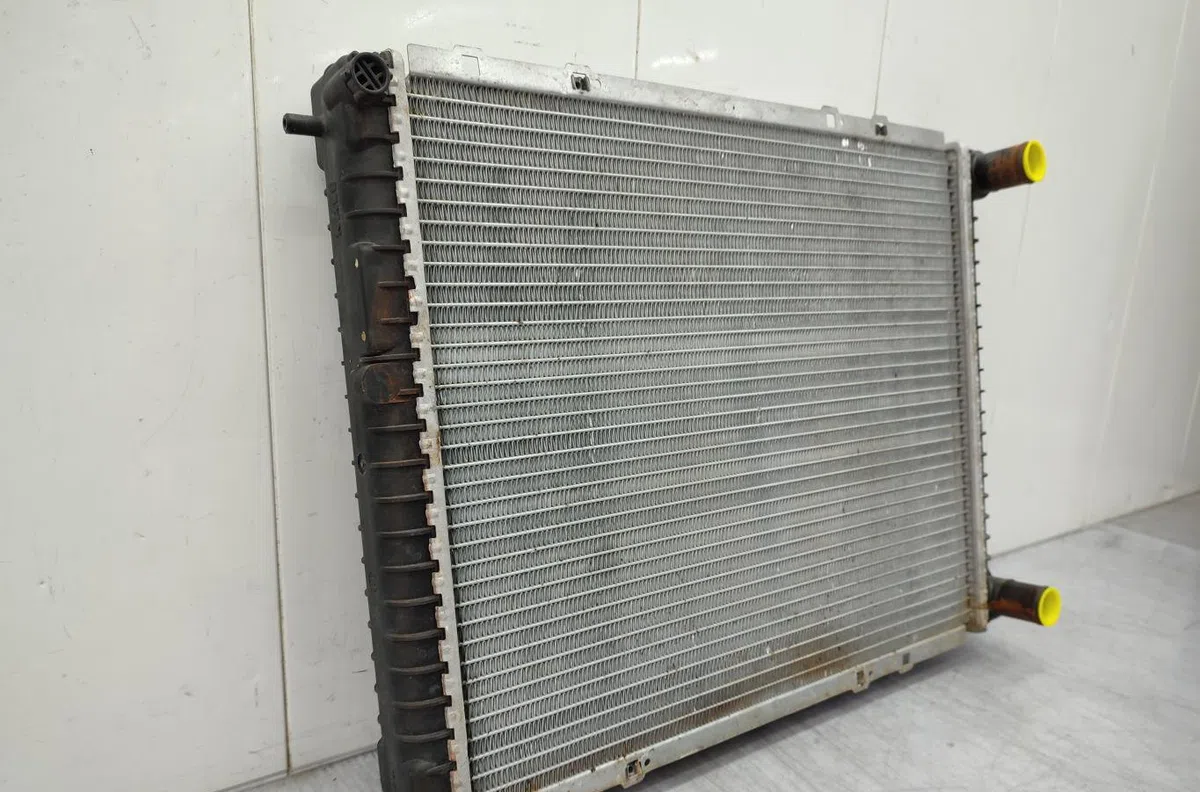 Radiateur RENAULT TRAFIC occasion