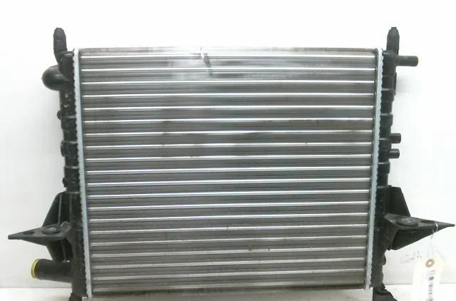 Radiateur Renault TWINGO I (C06_) 1.2 16v (c06c, c06d, c06k) (2001-2007) 3 portes occasion