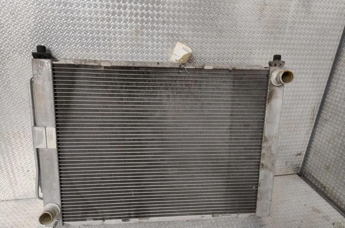 Radiateur Renault TWINGO II (CN0_) 1.2 16v (cn04, cn0a, cn0b) (2007-2014) 3 portes occasion