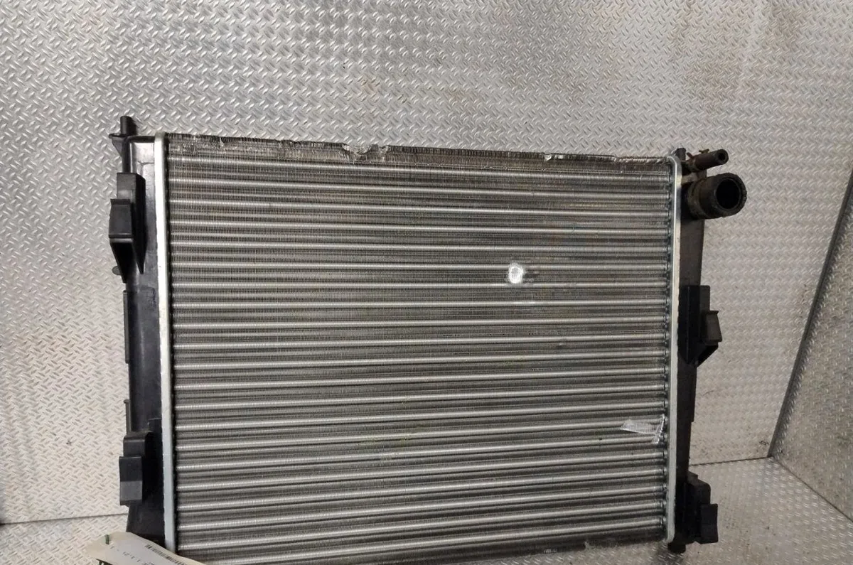 Radiateur Renault TWINGO II (CN0_) 1.2 16v (cn0k, cn0v) (2007) 3 portes occasion