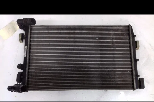 Radiateur Skoda ROOMSTER (5J7) 1.9 tdi (2006-2010) 5 portes occasion