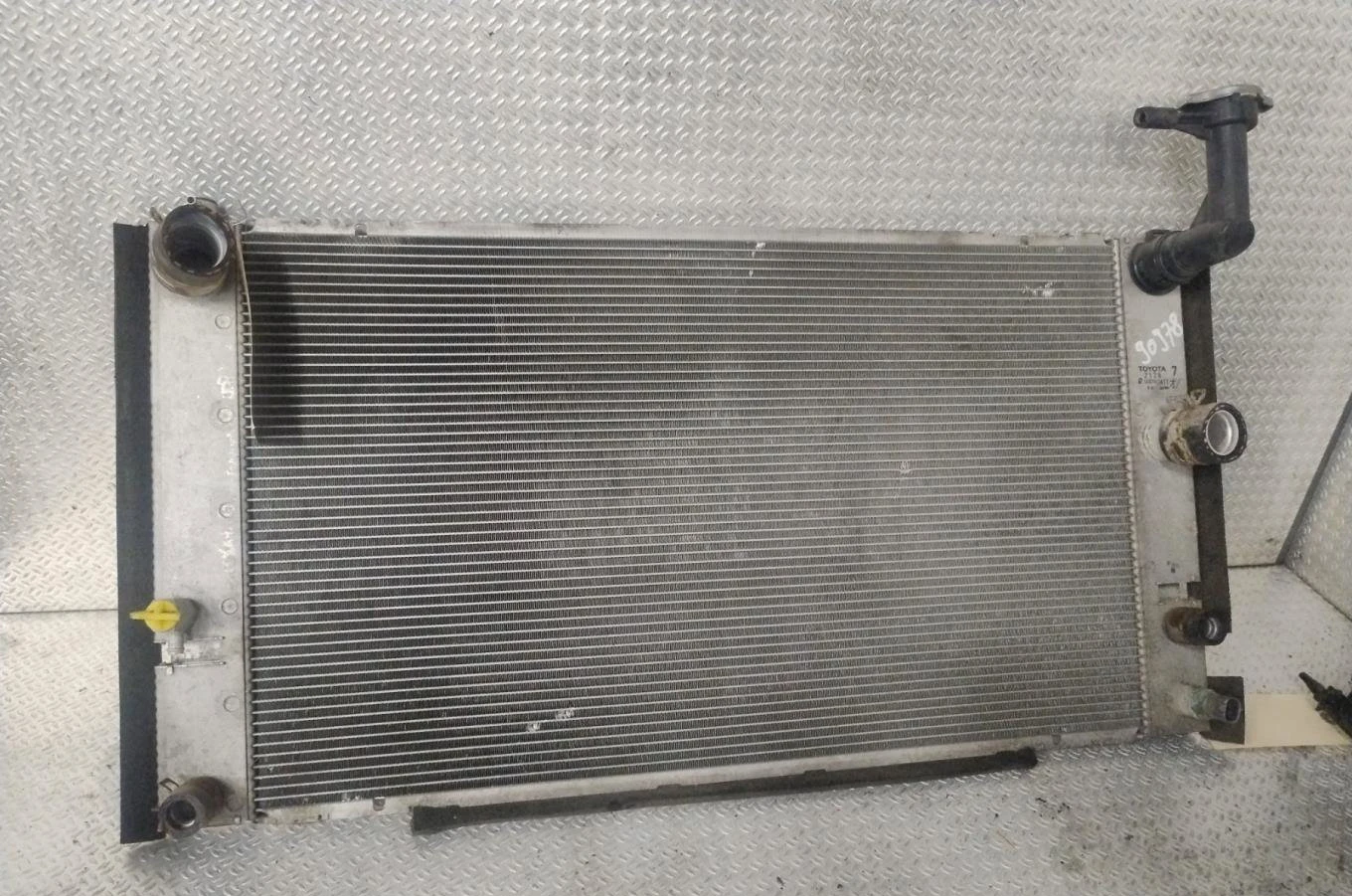 Radiateur Toyota PRIUS Liftback (_W2_) 1.5 hybrid (nhw20_) (2003-2009) occasion
