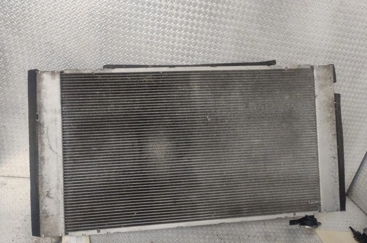 Radiateur Toyota PRIUS Liftback (_W2_) 1.5 hybrid (nhw20_) (2003-2009) occasion