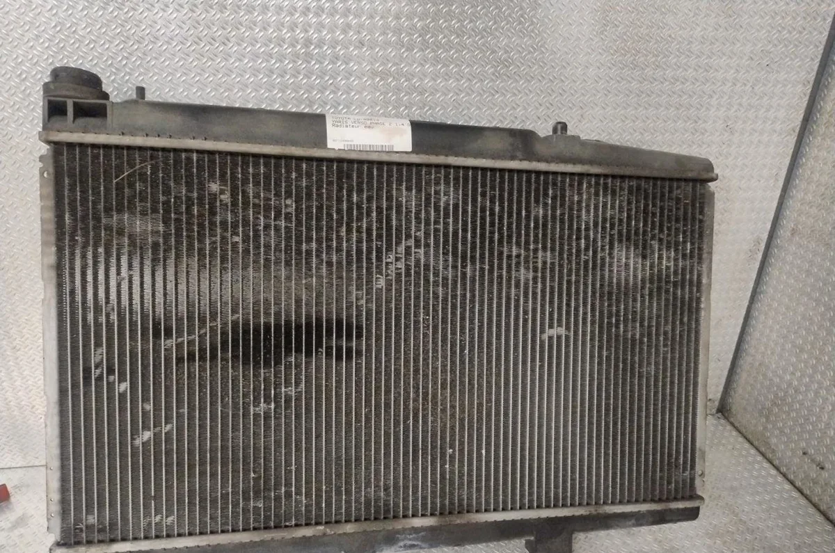 Radiateur TOYOTA YARIS VERSO PHASE 2 occasion