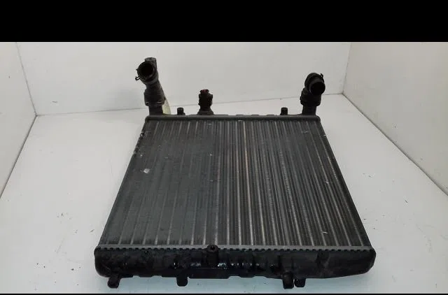 Radiateur Volkswagen FOX 3-5 portes (5Z1, 5Z3, 5Z4) 1.2 (2005-2011) occasion