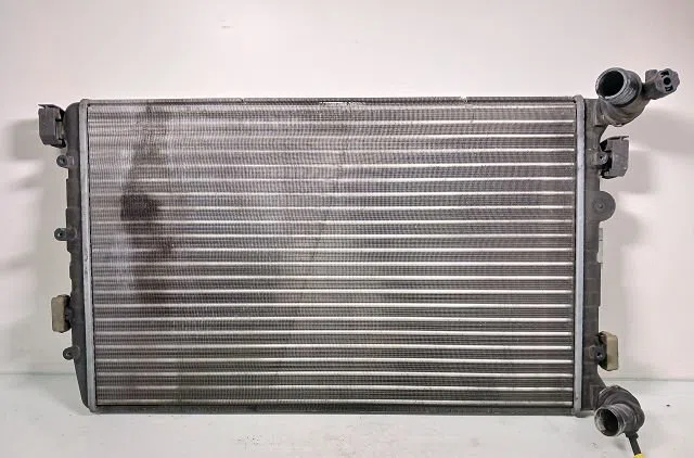 Radiateur Volkswagen FOX 3-5 portes (5Z1, 5Z3, 5Z4) 1.4 (2005-2009) occasion