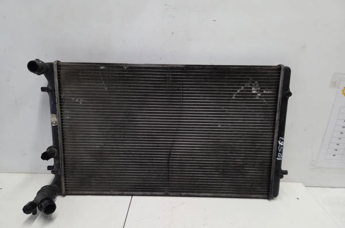 Radiateur VOLKSWAGEN GOLF 4 occasion