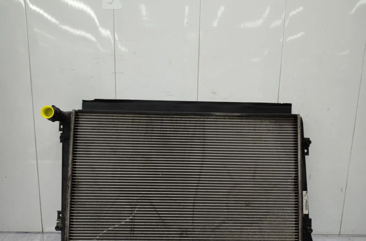 Radiateur VOLKSWAGEN GOLF 5 occasion