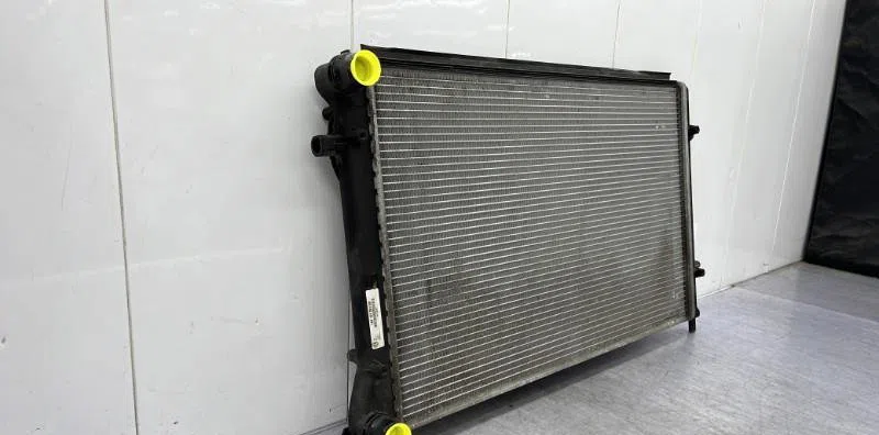 Radiateur VOLKSWAGEN GOLF 5 occasion