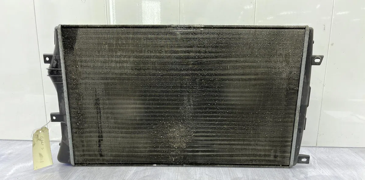 Radiateur VOLKSWAGEN GOLF 5 occasion