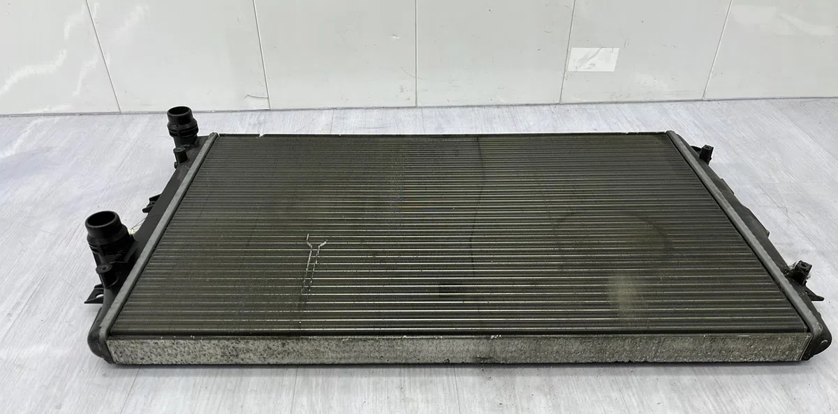 Radiateur VOLKSWAGEN GOLF 5 occasion