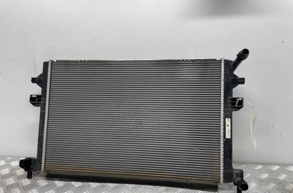 Radiateur VOLKSWAGEN GOLF 7 PHASE 2 occasion