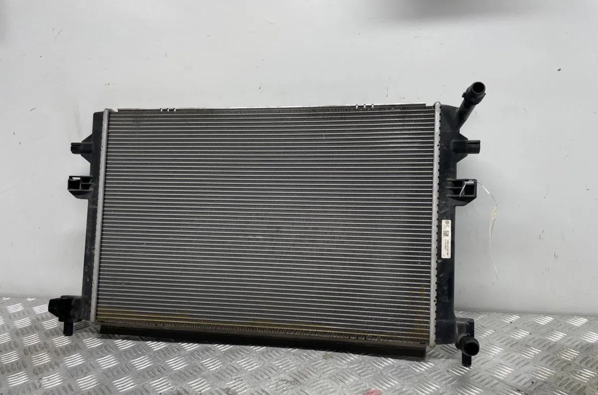 Radiateur VOLKSWAGEN GOLF 7 PHASE 2 occasion