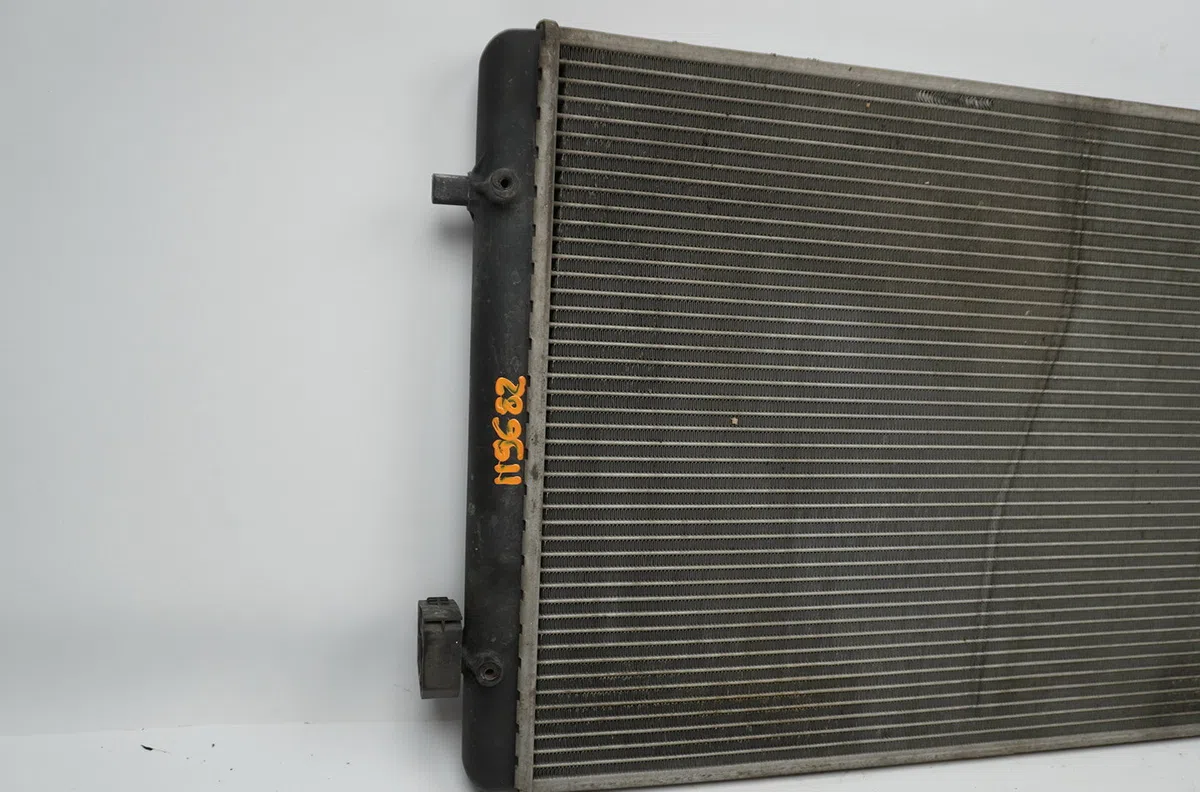 Radiateur Volkswagen GOLF IV (1J1) 1.6 (1997-2004) occasion