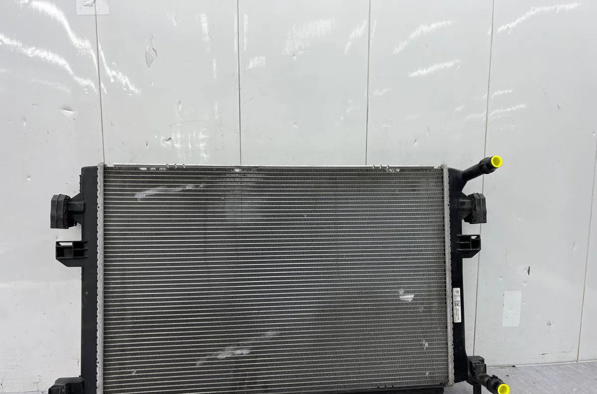Radiateur VOLKSWAGEN GOLF SPORTSVAN PHASE 1 occasion