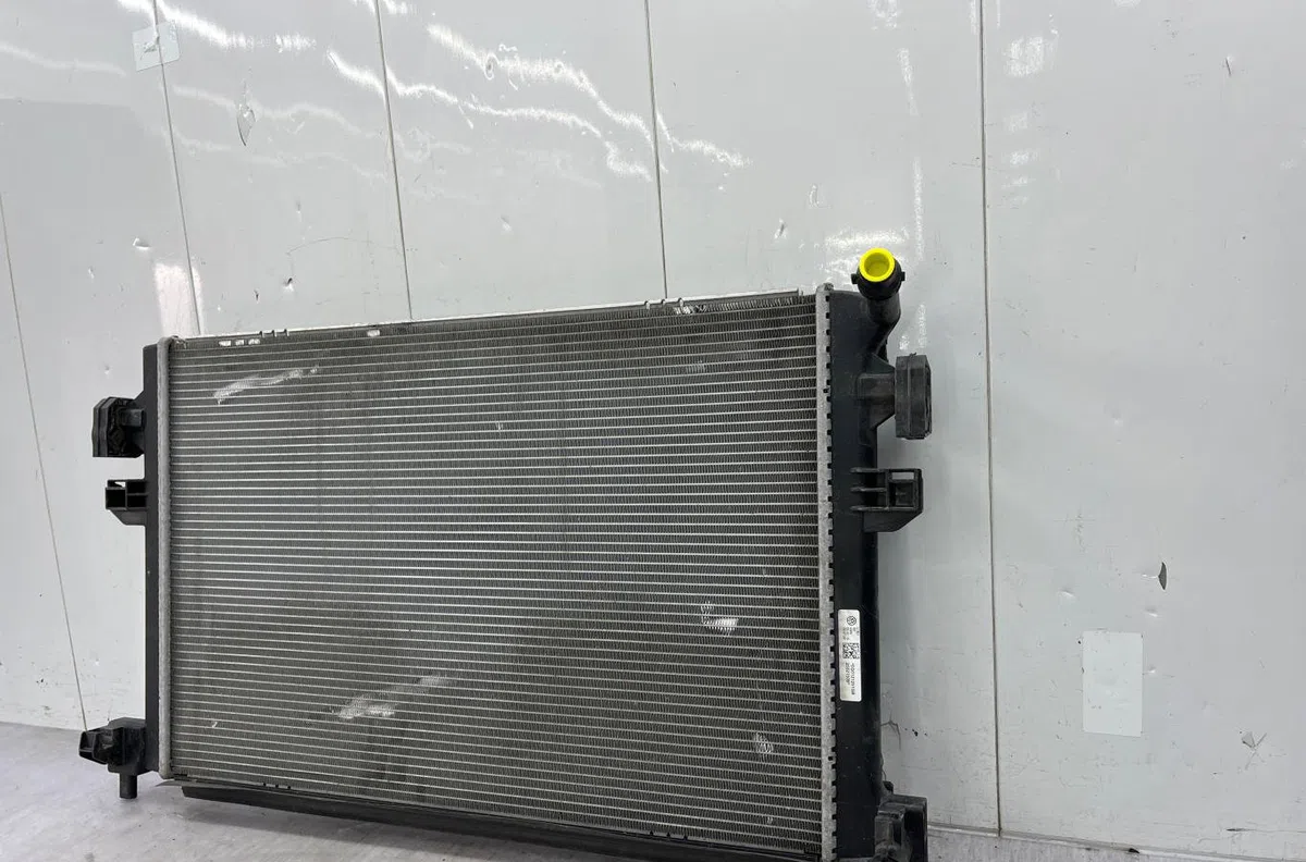 Radiateur VOLKSWAGEN GOLF SPORTSVAN PHASE 1 occasion