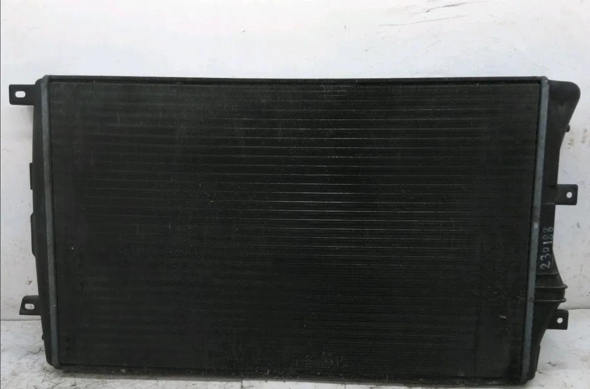 Radiateur Volkswagen GOLF V (1K1) 1.9 tdi (2003-2008) 5 portes occasion