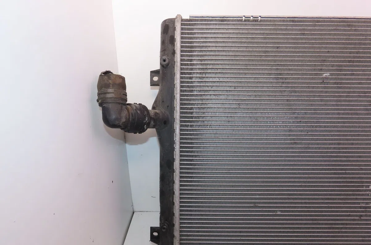 Radiateur Volkswagen GOLF VI (5K1) 1.6 tdi (2009-2012) 5 portes occasion