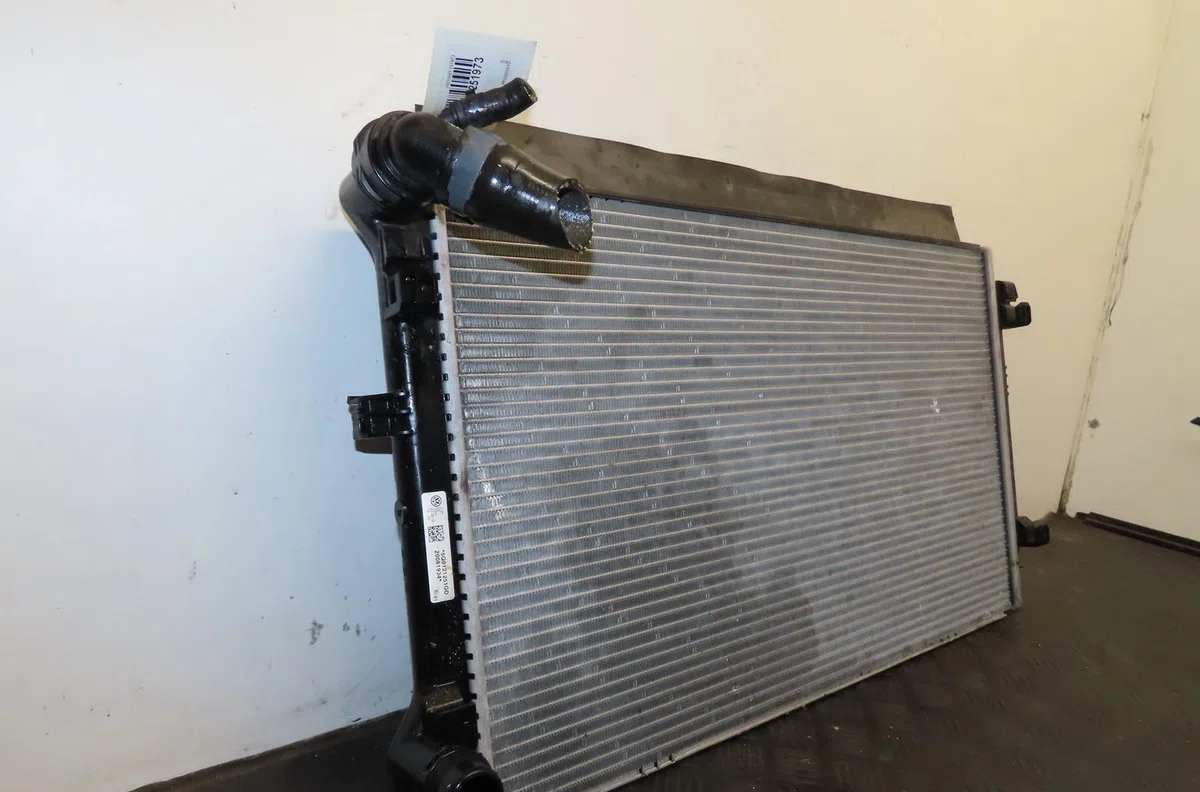 Radiateur Volkswagen GOLF VII (5G1, BQ1, BE1, BE2) 1.0 tsi (2015-2020) occasion