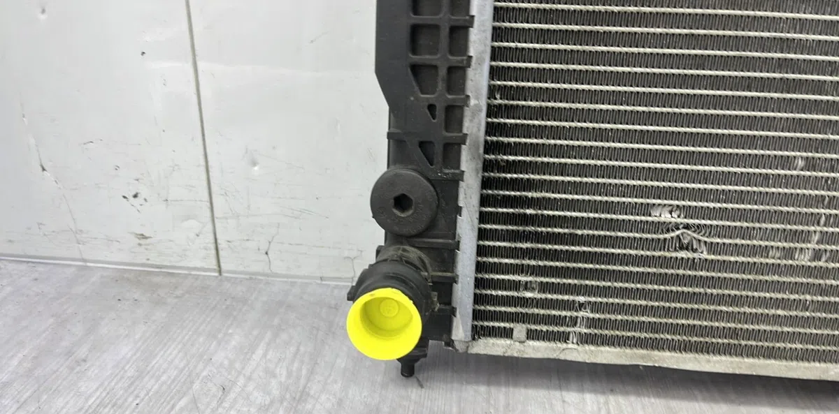 Radiateur VOLKSWAGEN PASSAT 4 PHASE 2 occasion