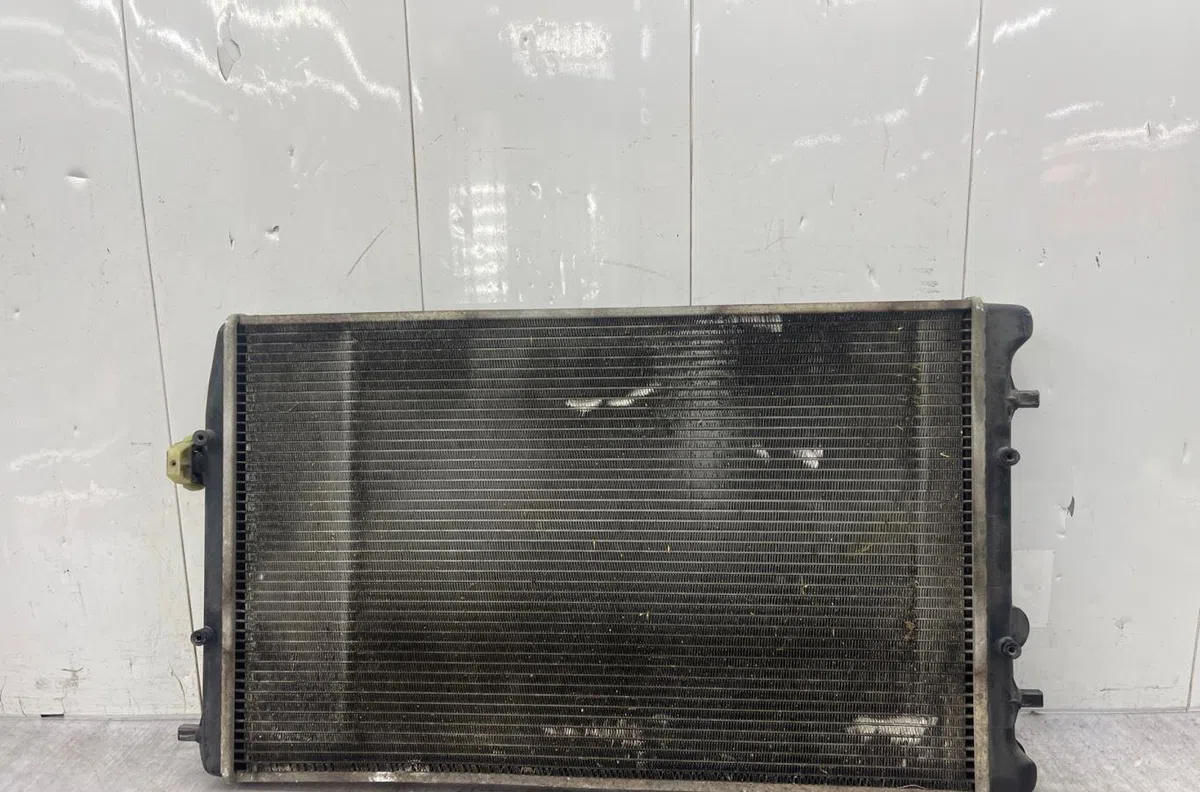 Radiateur VOLKSWAGEN POLO 4 PHASE 1 occasion