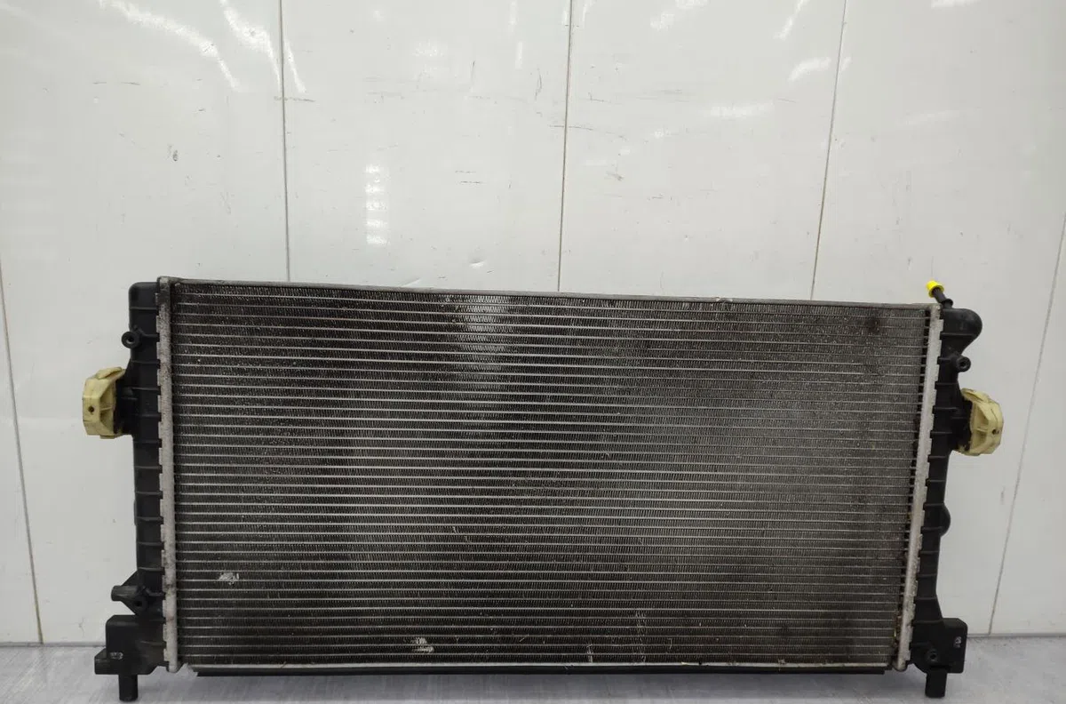 Radiateur VOLKSWAGEN POLO 5 PHASE 2 occasion