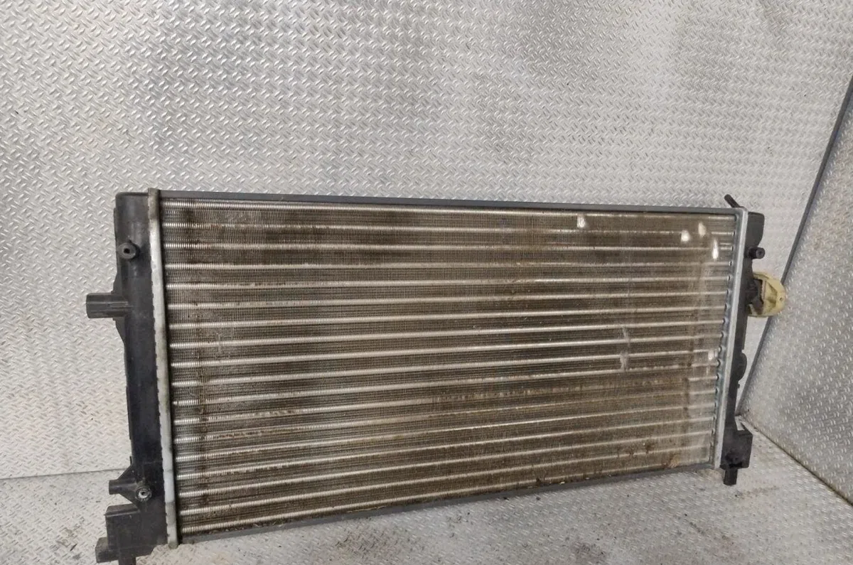 Radiateur Volkswagen POLO V (6R1, 6C1) 1.6 tdi (2009) 5 portes occasion