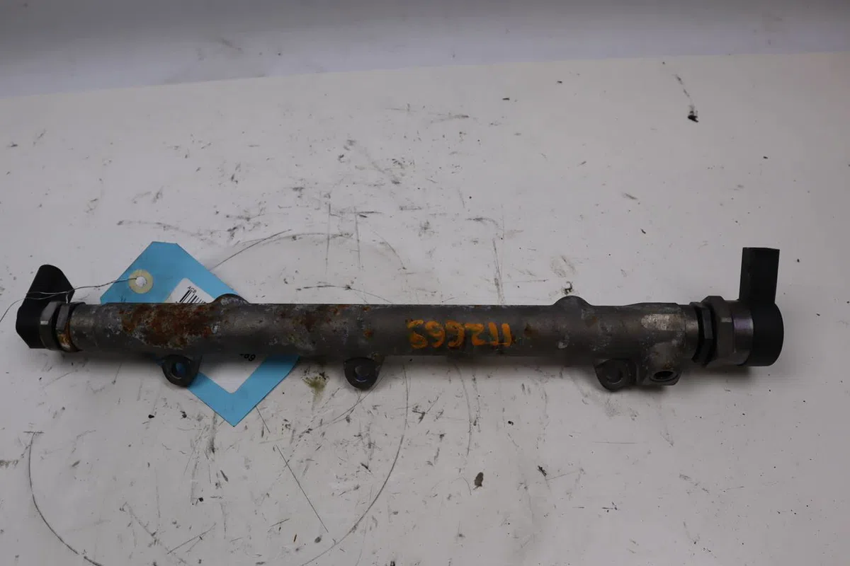 Rampe injection Bmw 5 (E60) 520 d (2005-2009) occasion