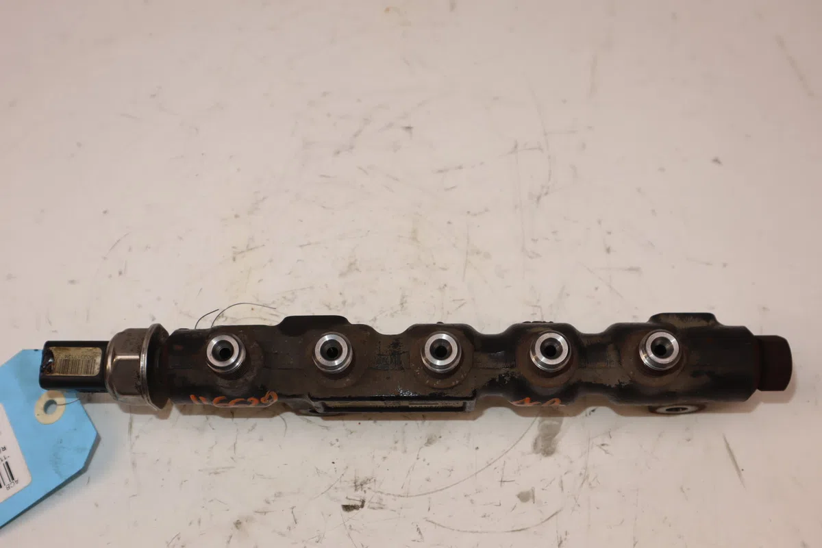 Rampe injection Citroën C3 I (FC_, FN_) 1.4 hdi (2003-2011) 5 portes occasion
