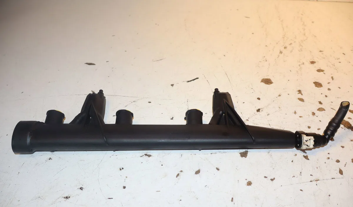 Rampe injection Citroen C3 II (SC_) 1.2 vti 82 (2012-2016) 5 portes occasion