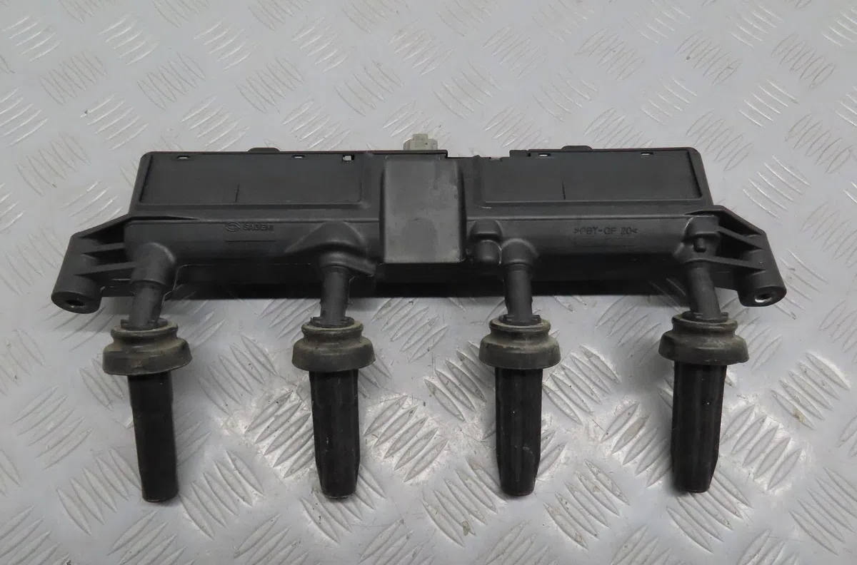 Rampe injection Citroen SAXO (S0, S1) 1.4 vts (1996-2003) occasion