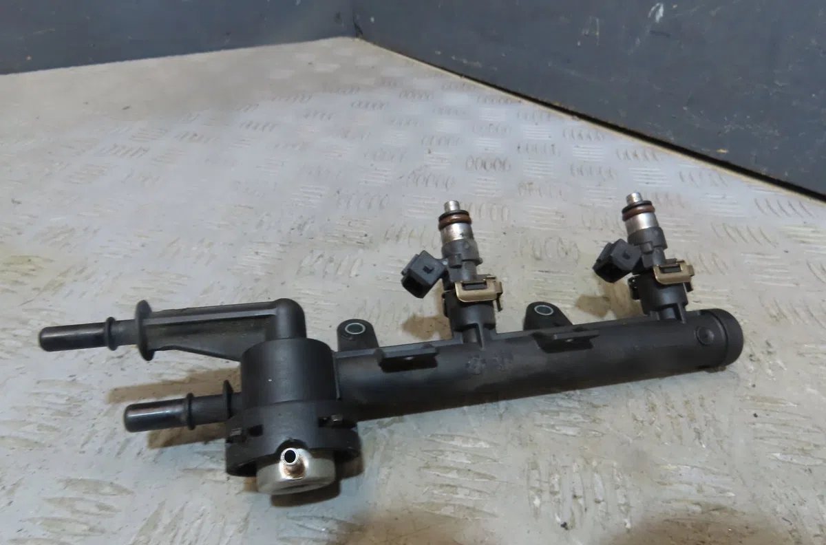Rampe injection Fiat 500 (312_) 0.9 (312axg1a, 312.axg11) (2010) occasion