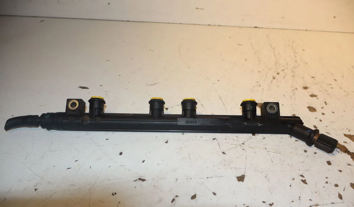 Rampe injection Fiat PANDA (169_) 1.2 (169axf2a, 169axf1a) (2010-2013) occasion