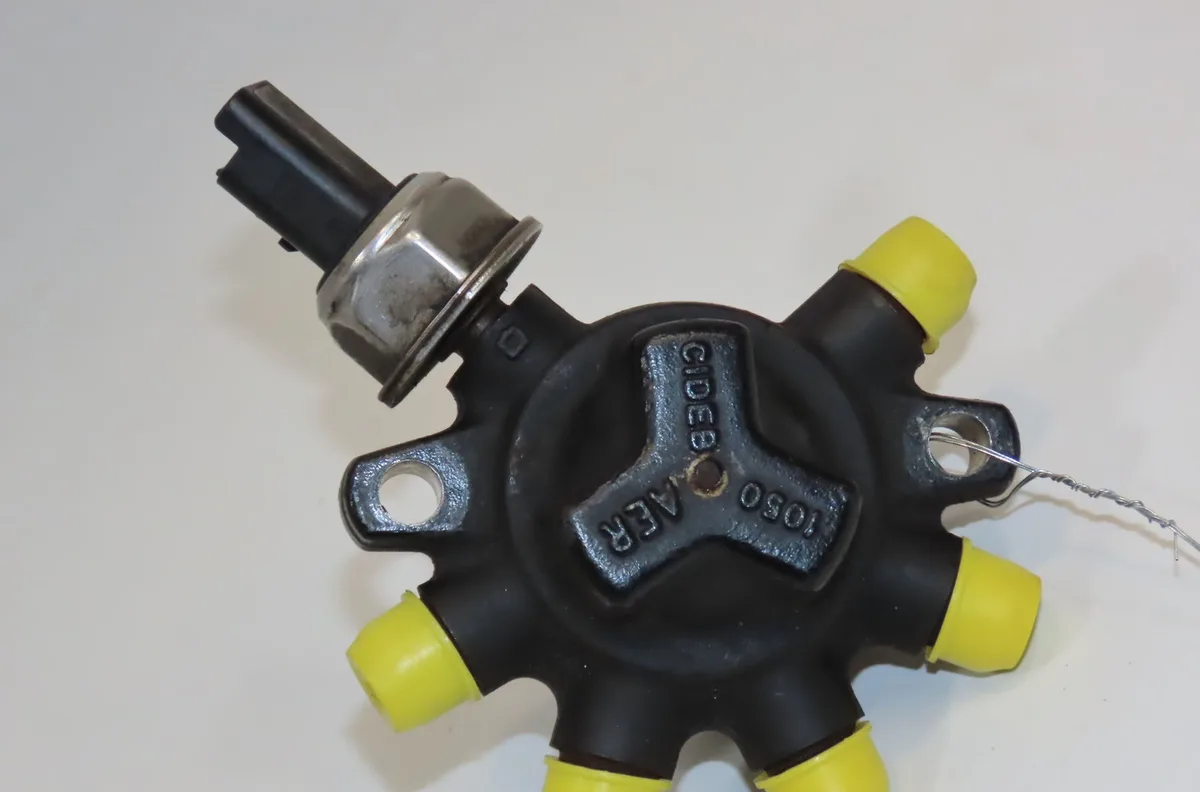Rampe injection Ford S-MAX (WA6) 1.8 tdci (2006-2014) occasion