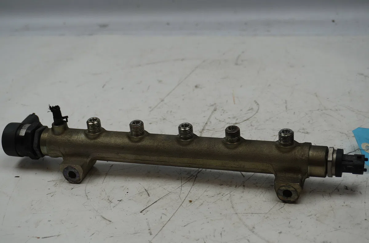 Rampe injection Kia MAGENTIS II (MG) 2.0 crdi (2006-2010) occasion
