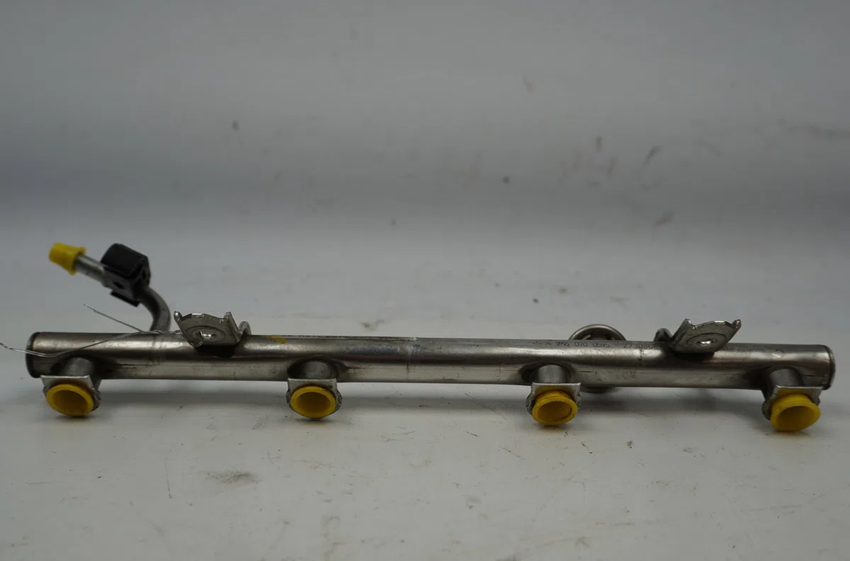 Rampe injection Mercedes-benz CLASSE B Sports Tourer (W245) B 200 (245.233) (2005-2011) occasion