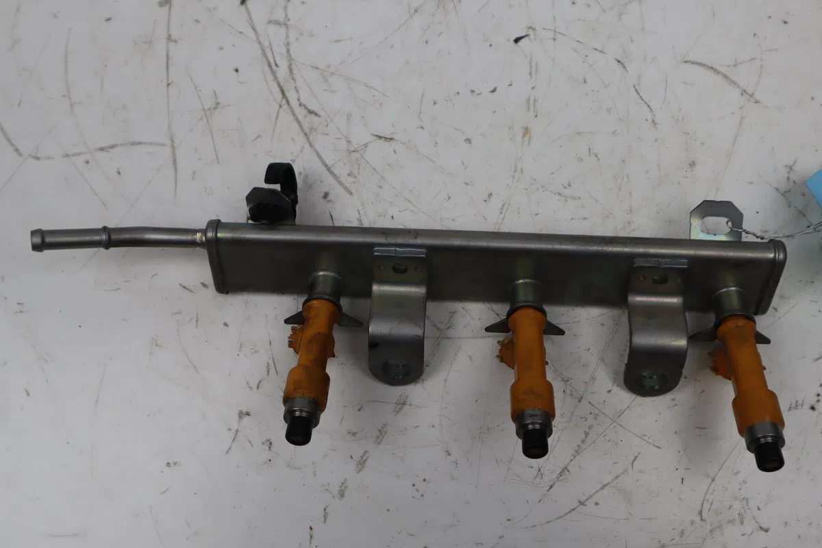 Rampe injection Nissan PIXO (UA0) 1.0 (2009) 5 portes occasion
