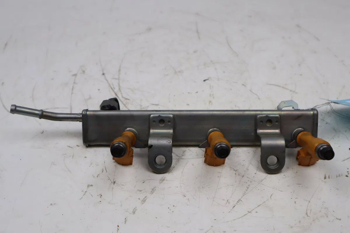Rampe injection Nissan PIXO (UA0) 1.0 (2009) 5 portes occasion