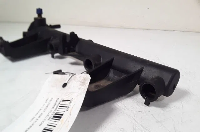 Rampe injection Peugeot 206 3-5 portes (2A-C) 1.6 16v (2000-2009) 3 portes occasion